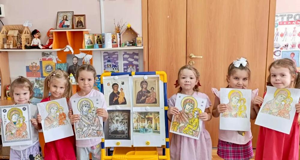 10 августа — день памяти Смоленской иконы Божией Матери «Одигитрия», что значит «Путеводительница»